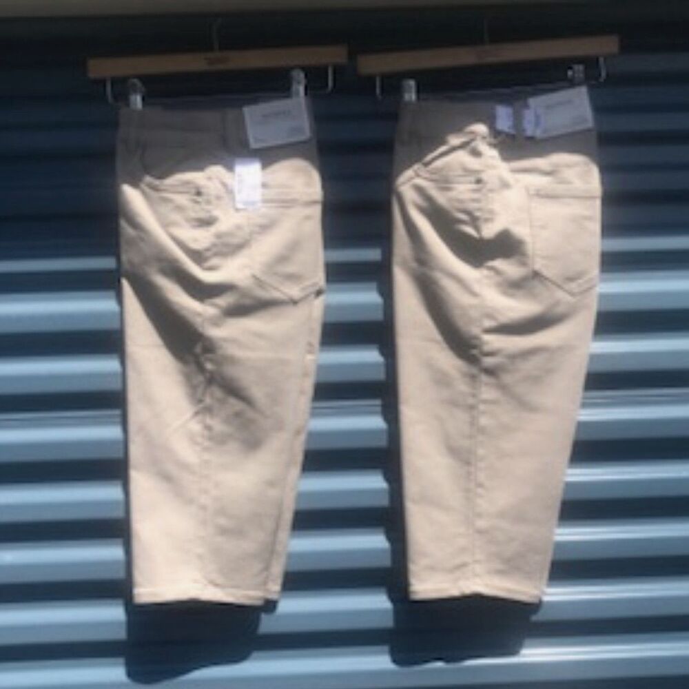 Bermuda Skimmer Shorts . Size: 4 Average . Beige . (2) Pair Bundle